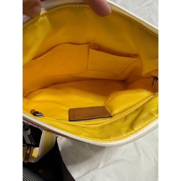 A225 Coach Scribble medium Crossbody - Picture 6 of 7